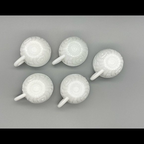 Vintage McKee Concord Milk Glass Punch Tea Cups - Picture 7 of 14